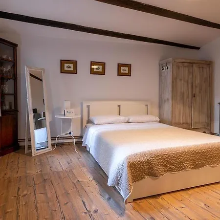 Apartman Val *